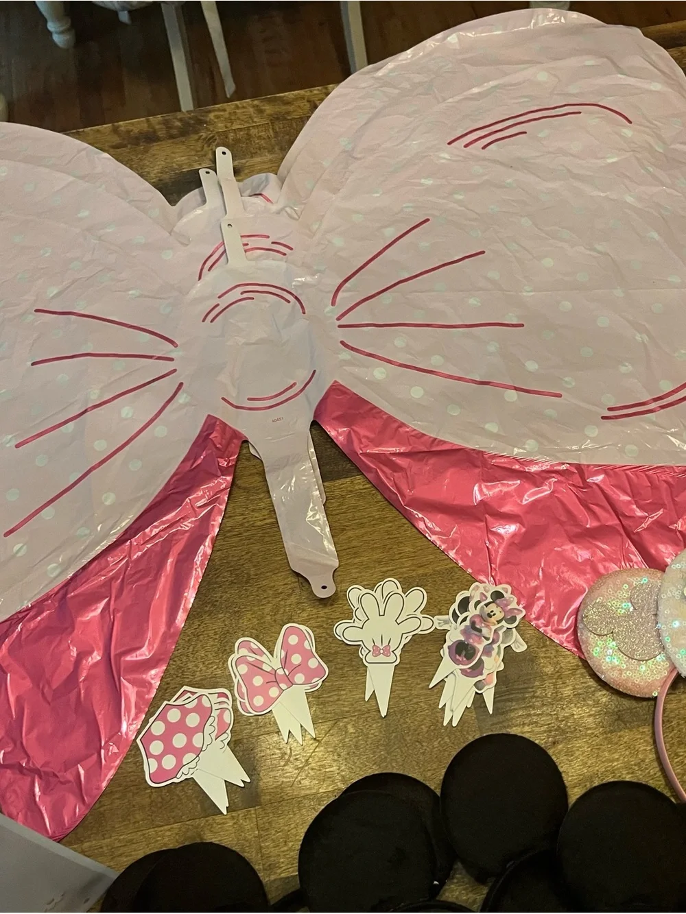 Minnie Mouse birthday party decorations